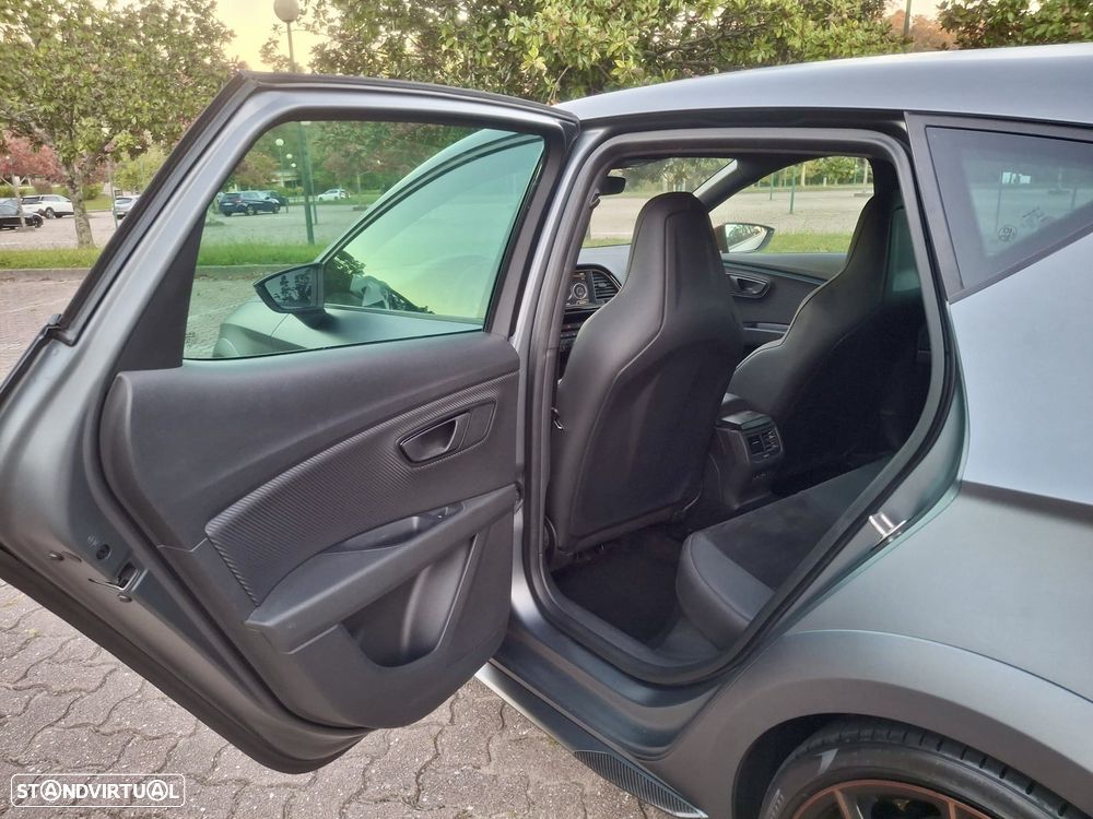 SEAT Leon 2.0 TSI S&S Cupra R - 22