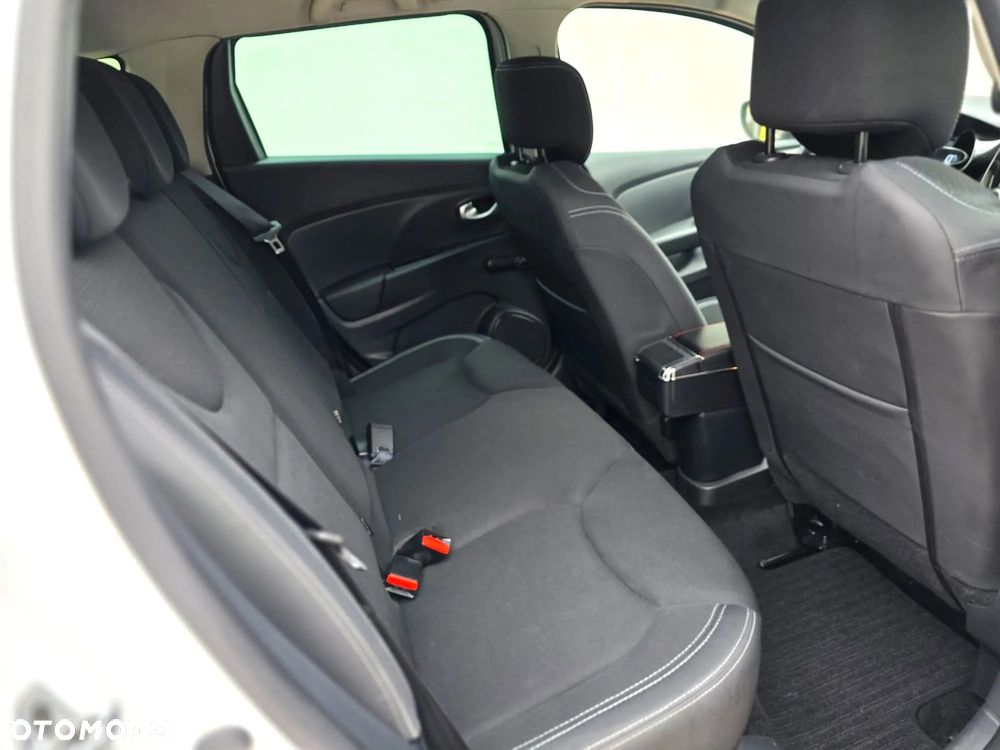 Renault Clio - 15