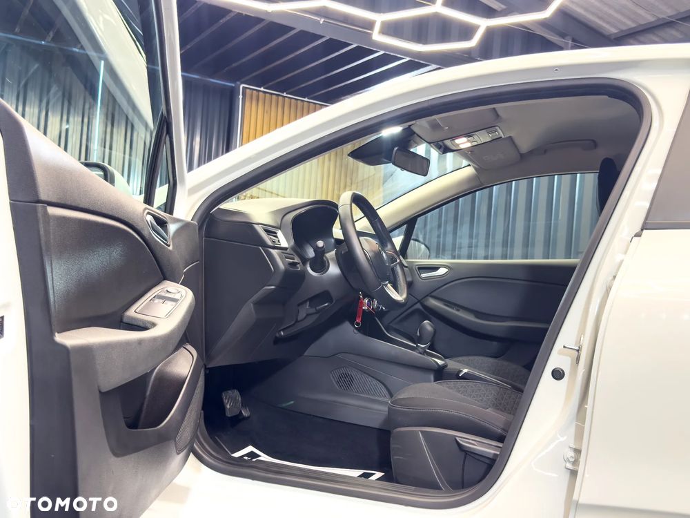 Renault Clio E-TECH Hybrid 140 EXPERIENCE - 13