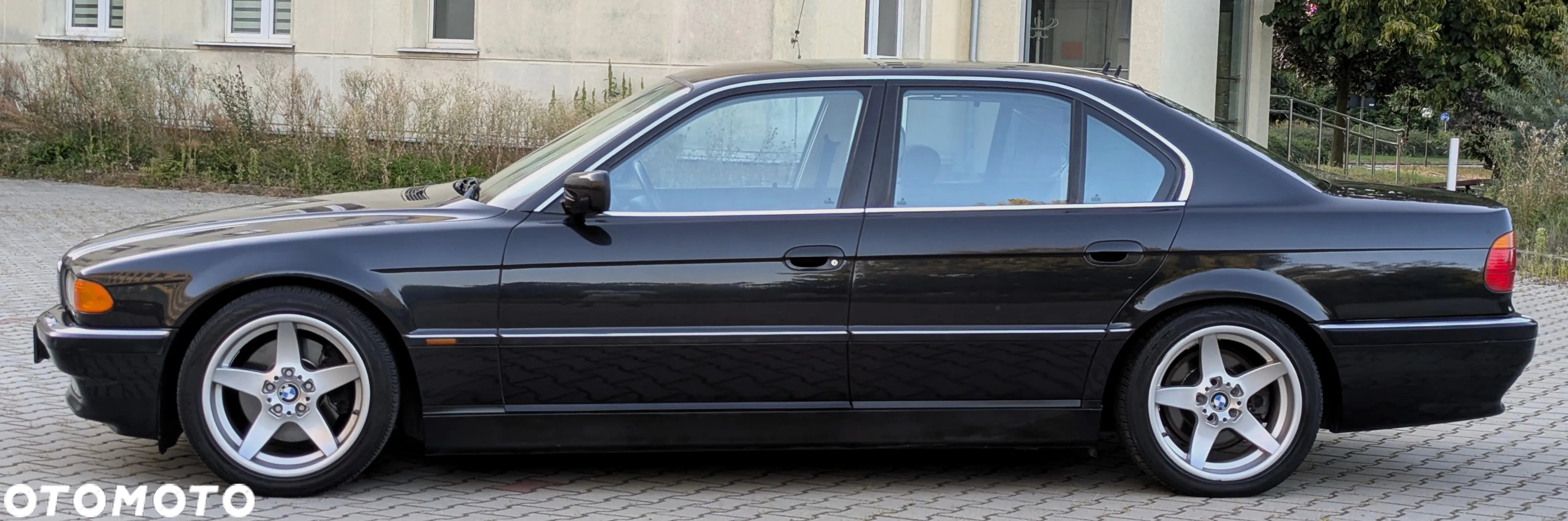 BMW Seria 7 750i - 31