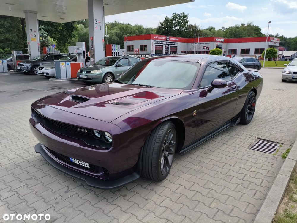 Dodge Challenger 6.4 Scat Pack - 11
