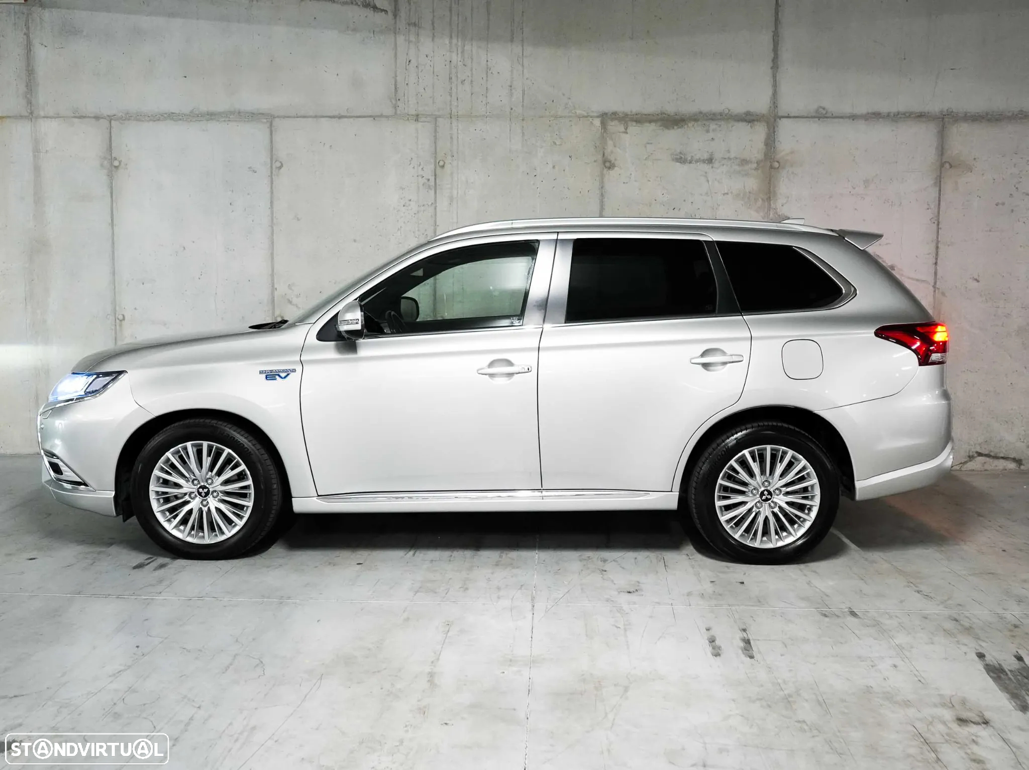 Mitsubishi Outlander 2.4 PHEV Instyle - 9
