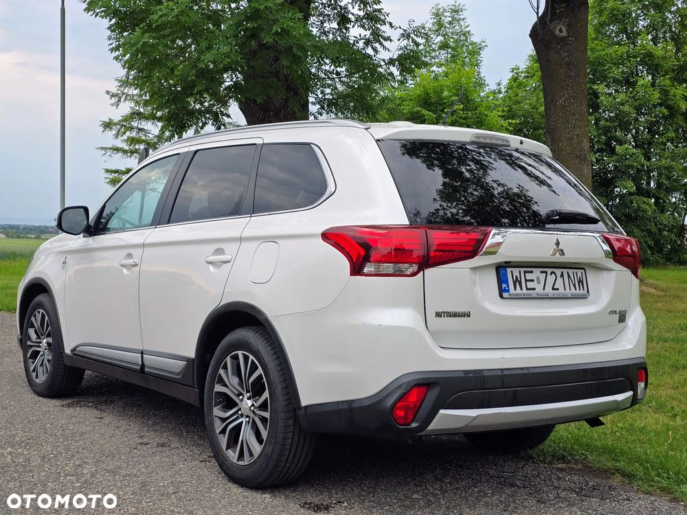 Mitsubishi Outlander 2.2 DID Intense + 4WD - 9