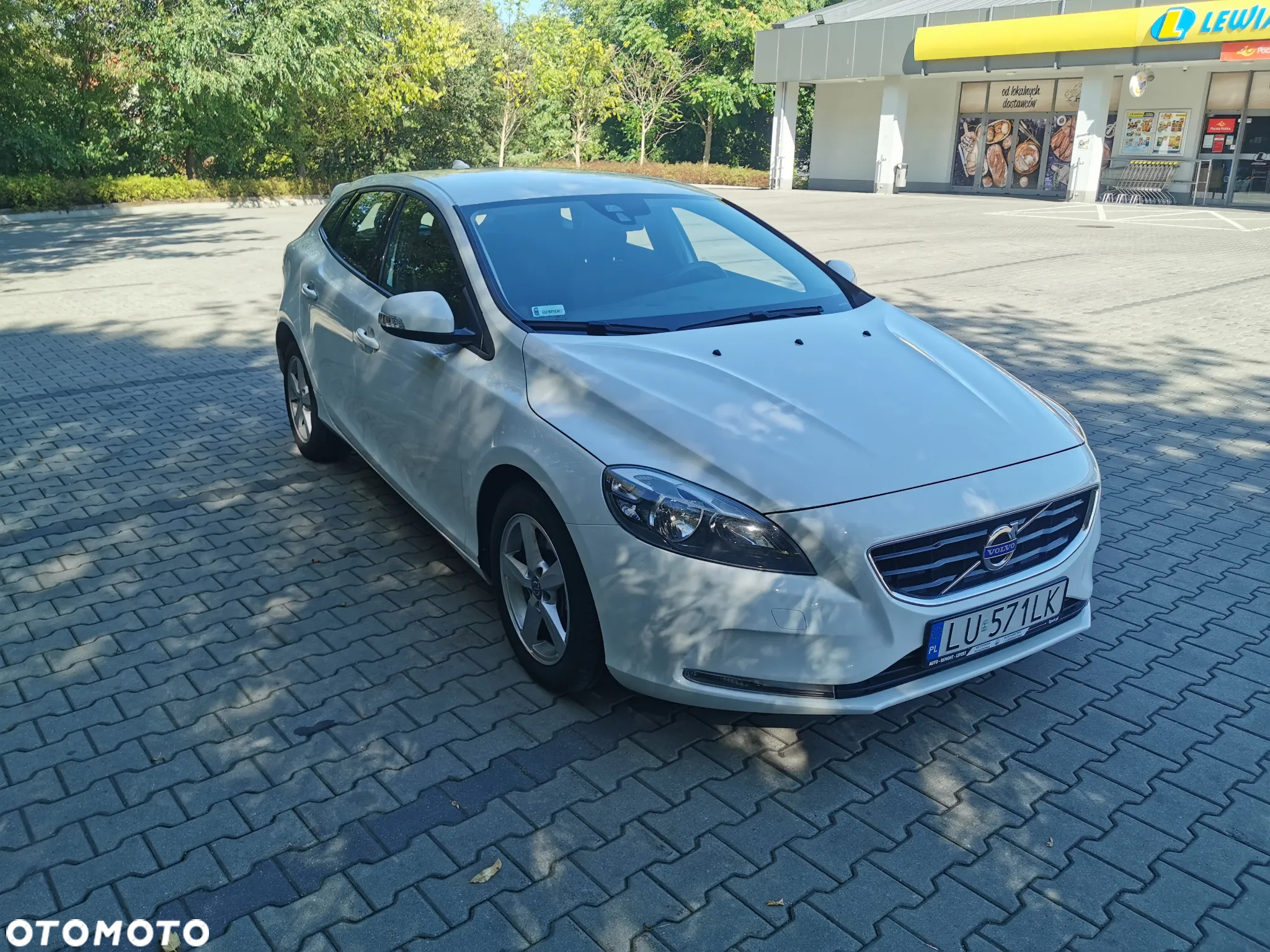 Volvo V40 D3 Kinetic - 6