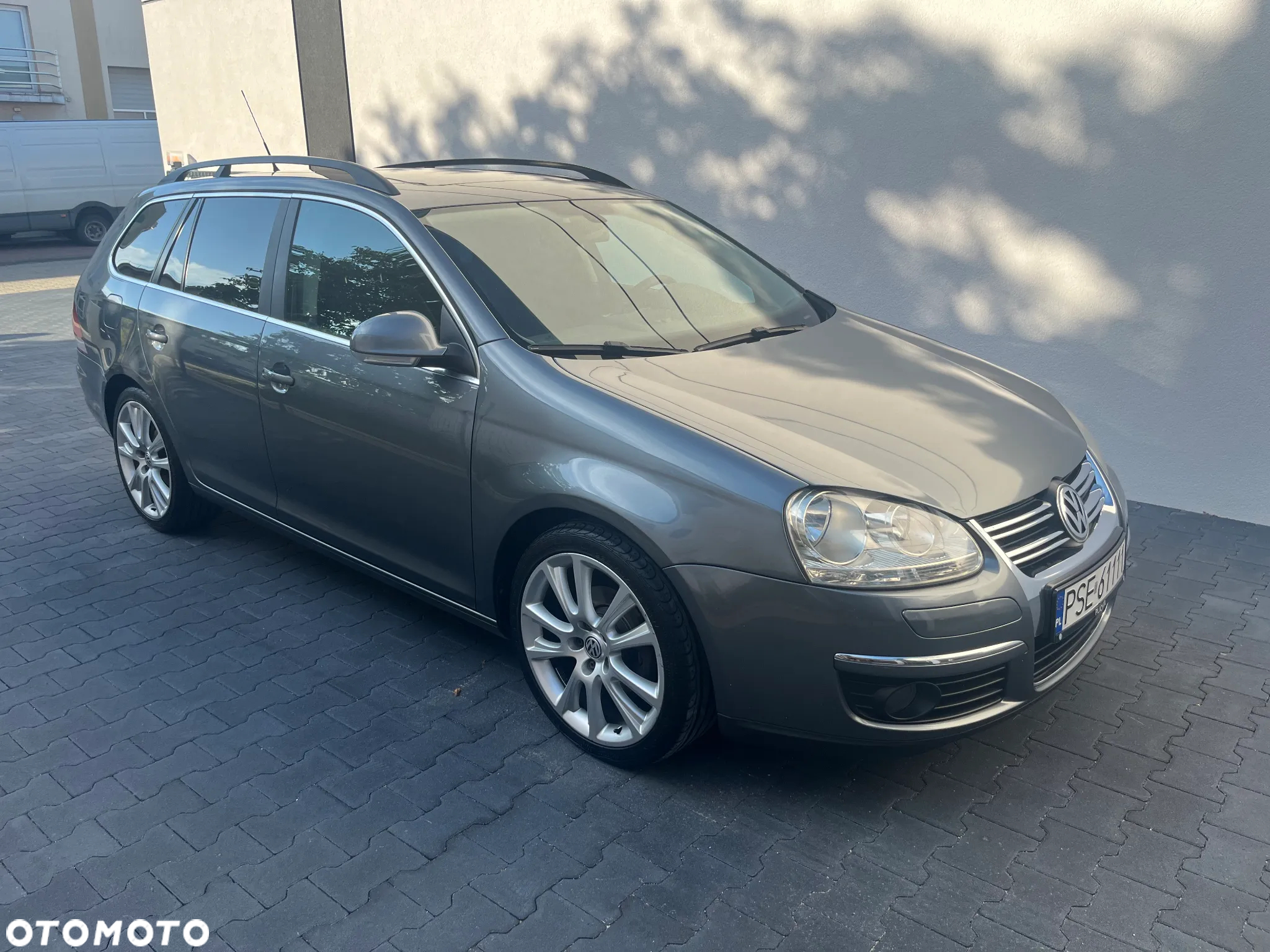 Volkswagen Golf - 2