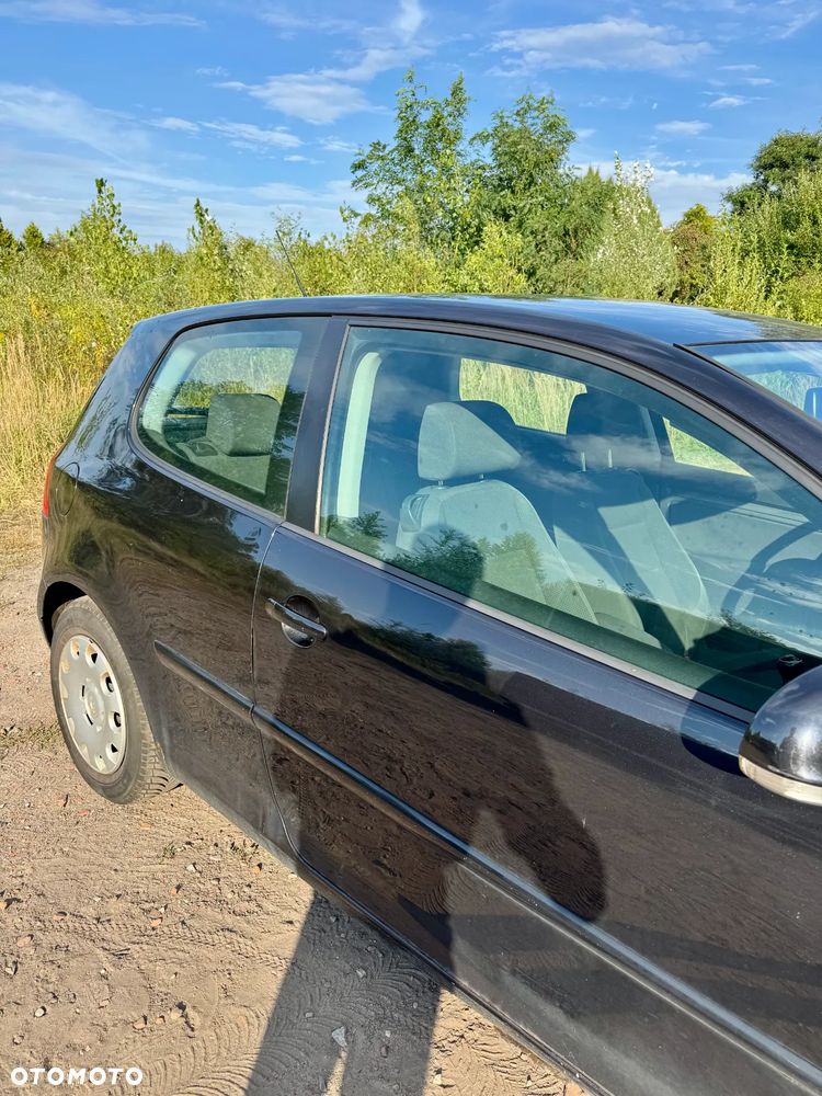 Volkswagen Golf V 1.6 FSI Comfortline - 5