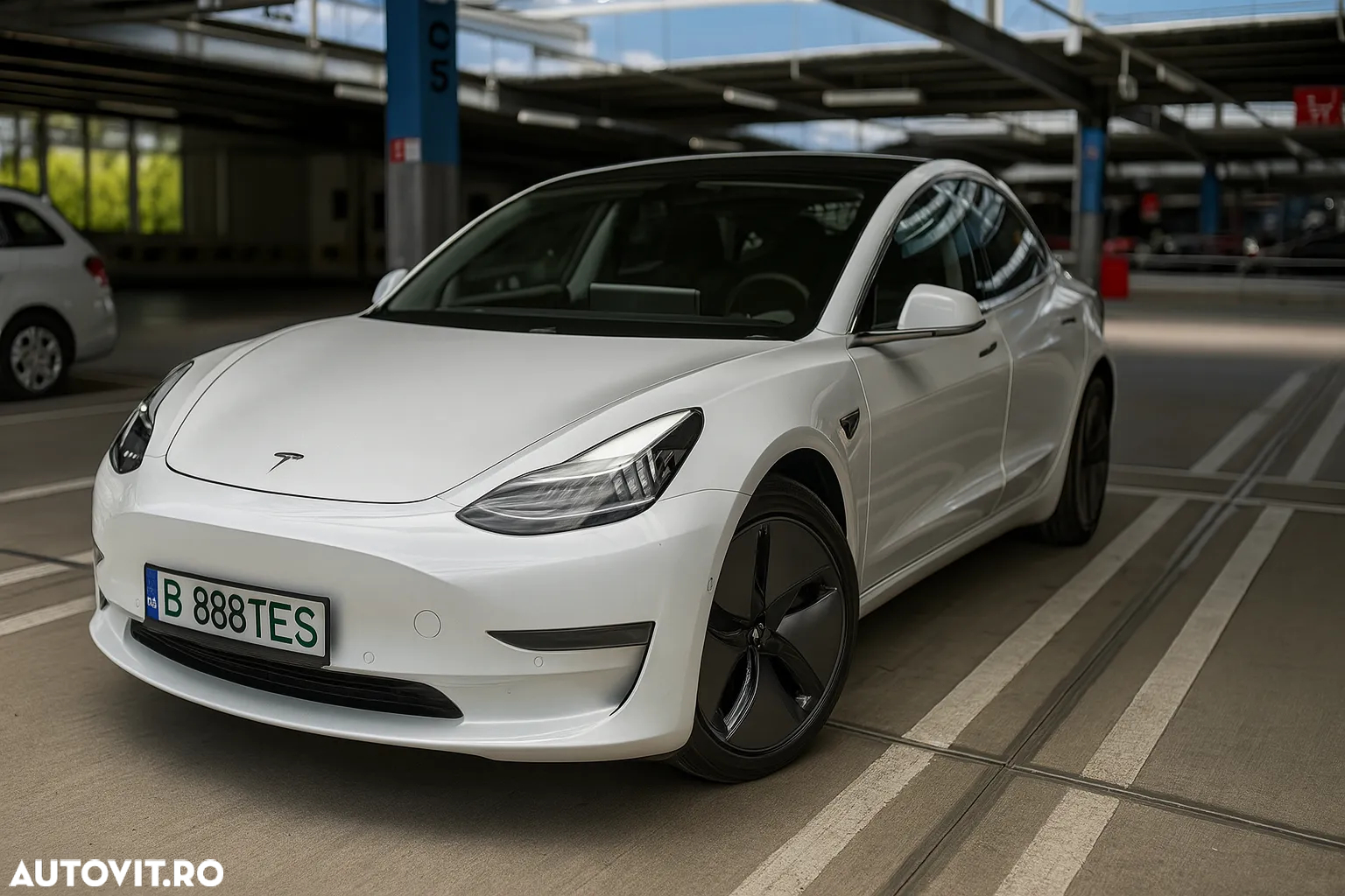 Tesla Model 3 Standard Reichweite Plus Hinterradantrieb - 39