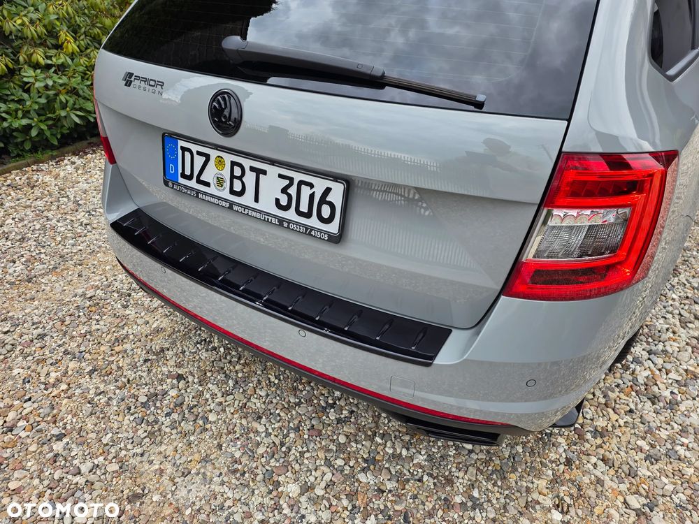 Skoda Octavia 2.0 TDI DSG RS - 17