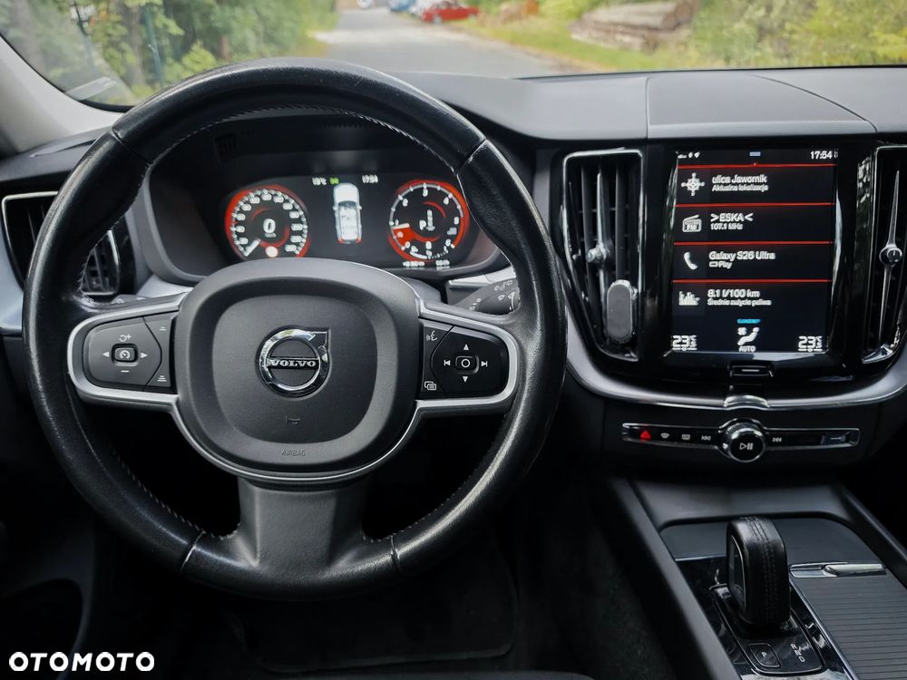 Volvo XC 60 B4 D AWD Momentum Pro - 10