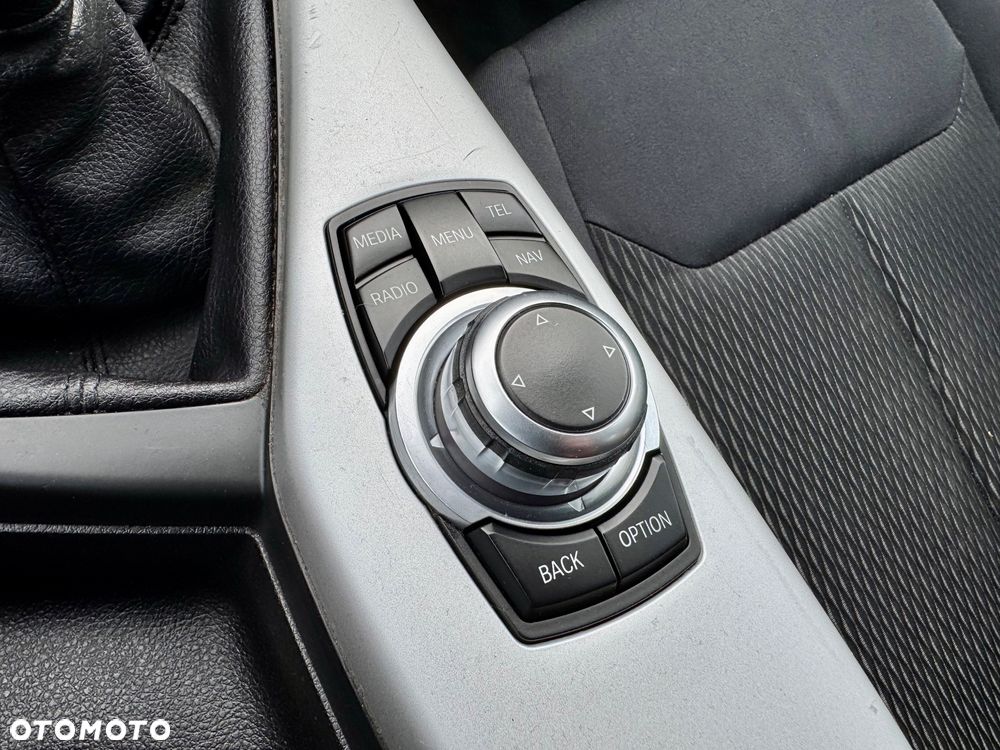 BMW Seria 1 118d Sport Line - 28