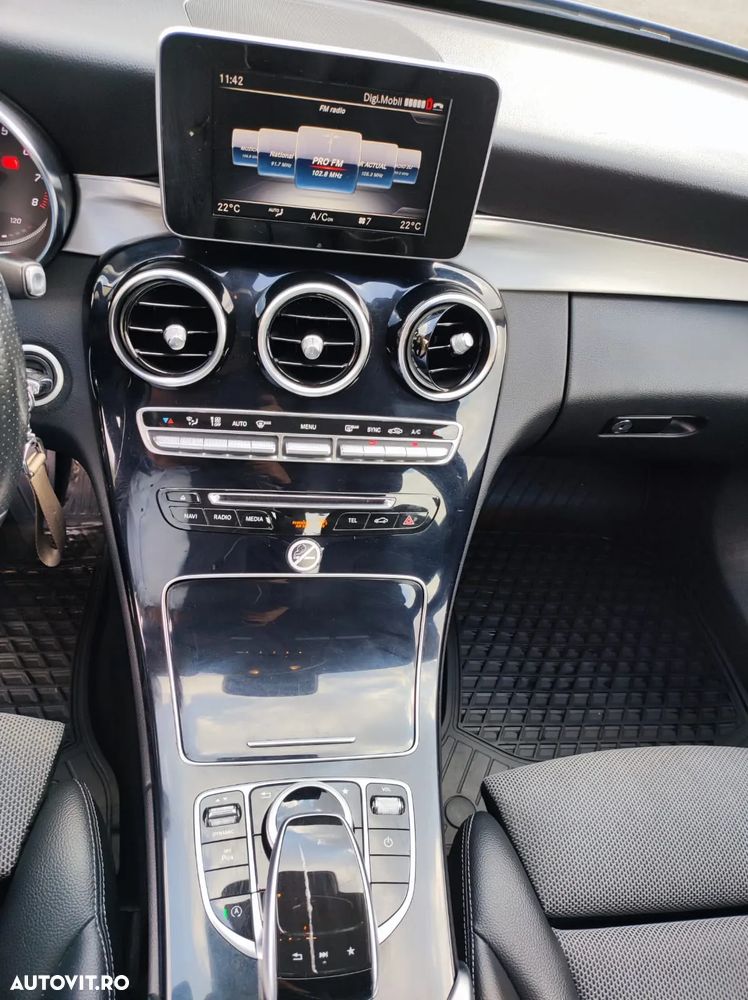 Mercedes-Benz C - 8