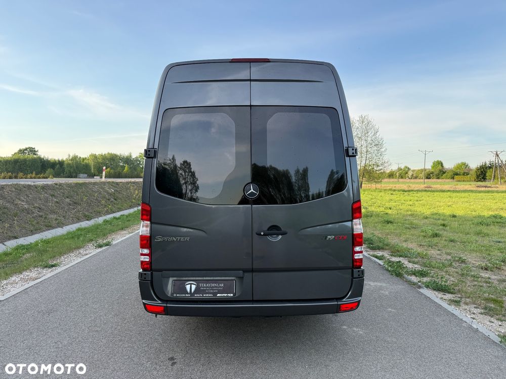 Mercedes-Benz Sprinter - 13