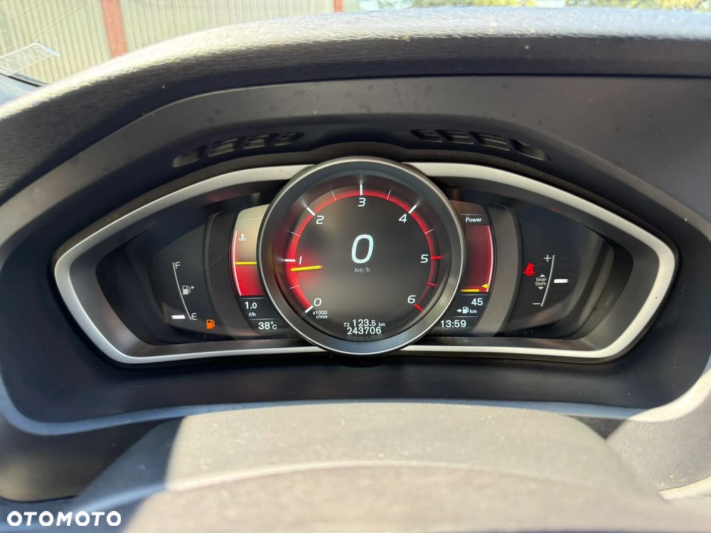 Volvo V40 D4 Drive-E Kinetic - 9