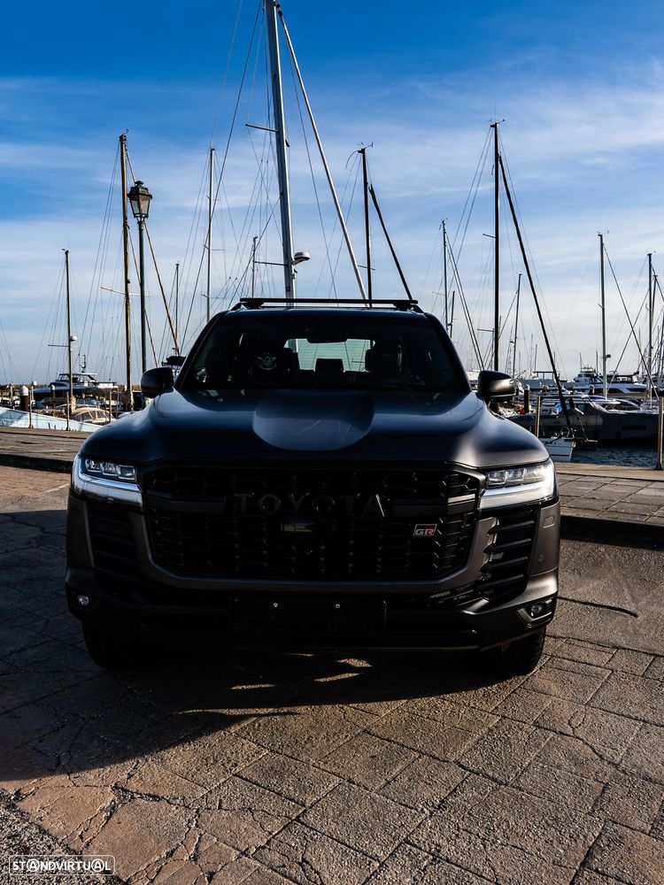 Toyota Land Cruiser - 15