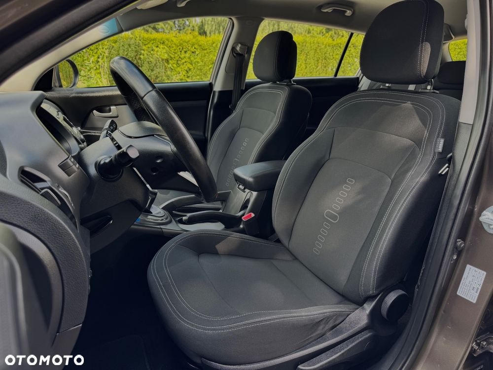 Kia Sportage 1.6 GDI Business Line M 2WD - 11