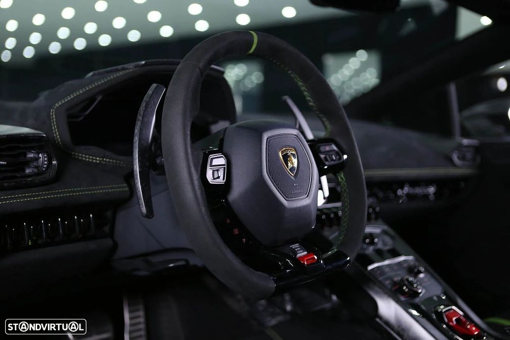 Lamborghini Huracán 5.2 V10 LP Performance - 10