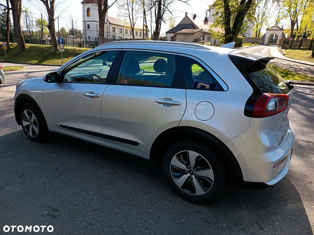 Kia Niro 1.6 GDI Hybrid L - 6