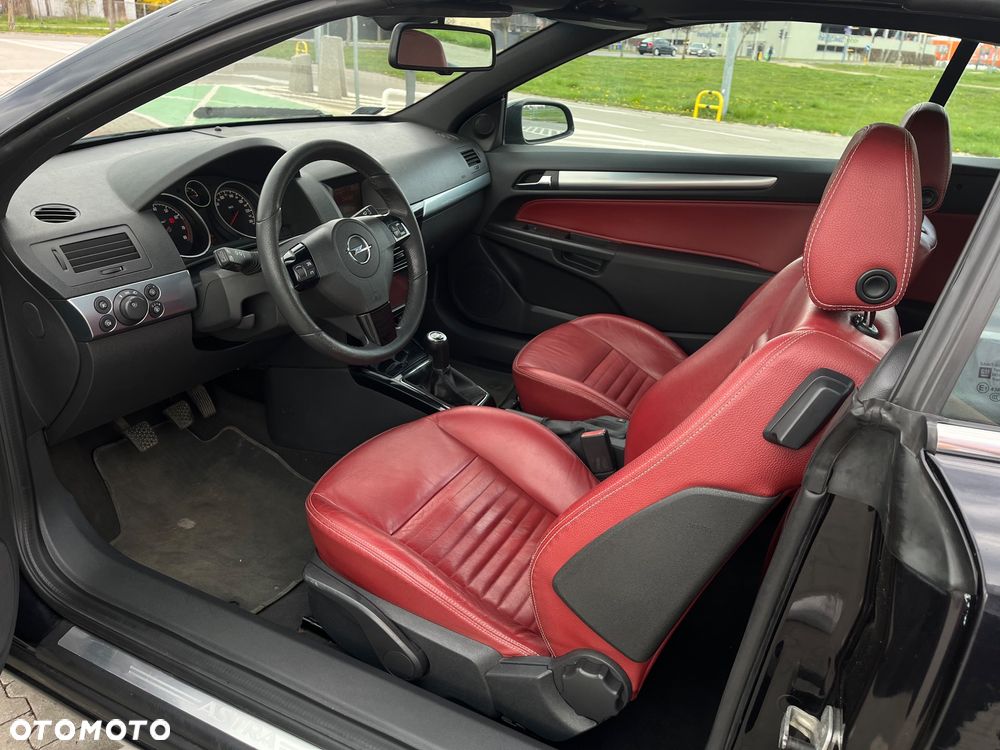 Opel Astra 1.6 Turbo Cosmo - 20