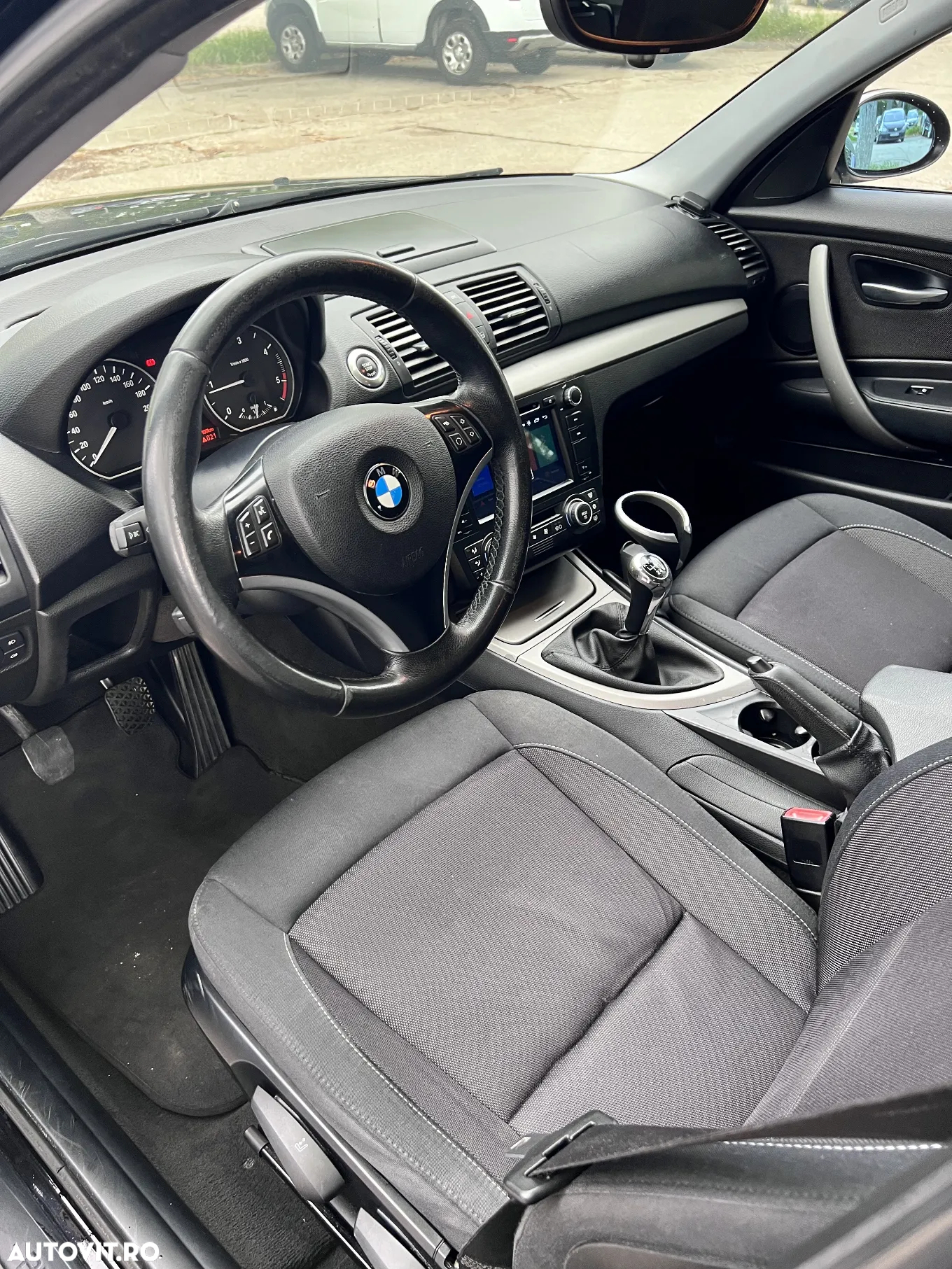 BMW Seria 1 118d - 12
