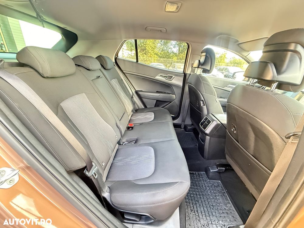 Kia Sportage 1.6 T-GDI MHEV 7DCT HP 4x4 Style - 8