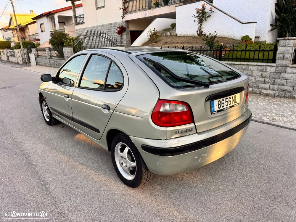 Renault Mégane 1.4 16V RTE AC - 5