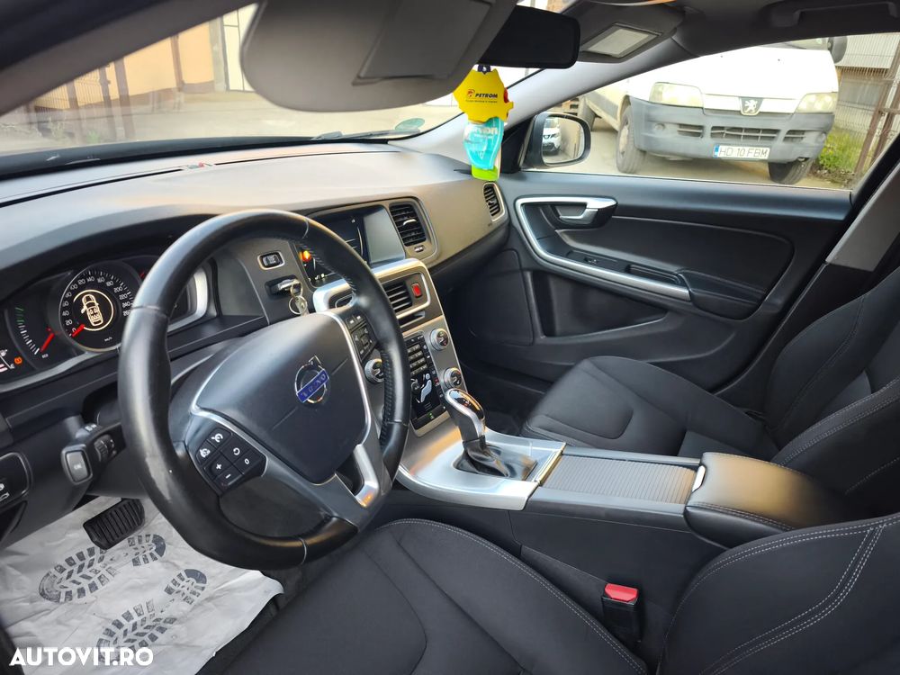 Volvo V60 D3 Geartronic Momentum - 10