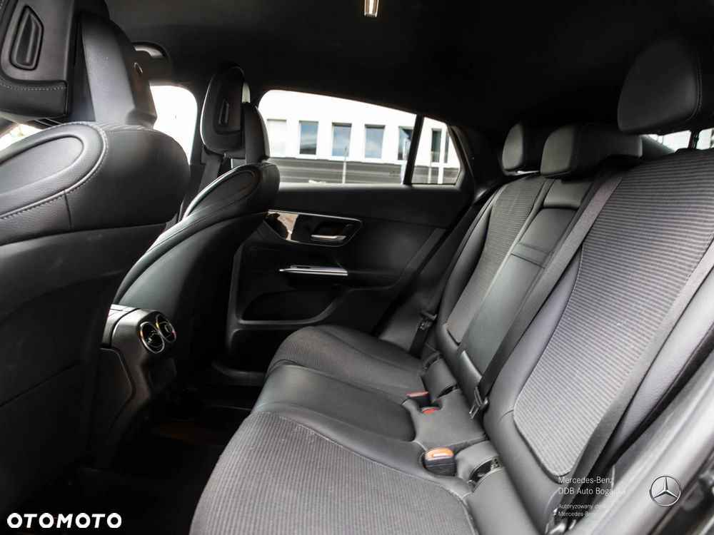 Mercedes-Benz GLC 300 e PHEV 4-Matic Avantgarde - 12