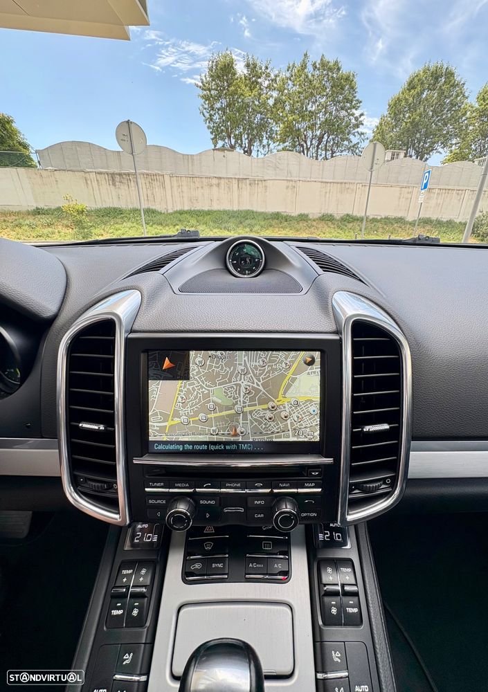 Porsche Cayenne S - 14