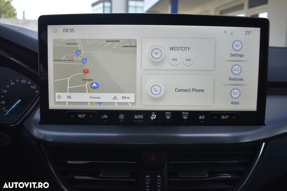 FORD Focus 2023 — imagine 21