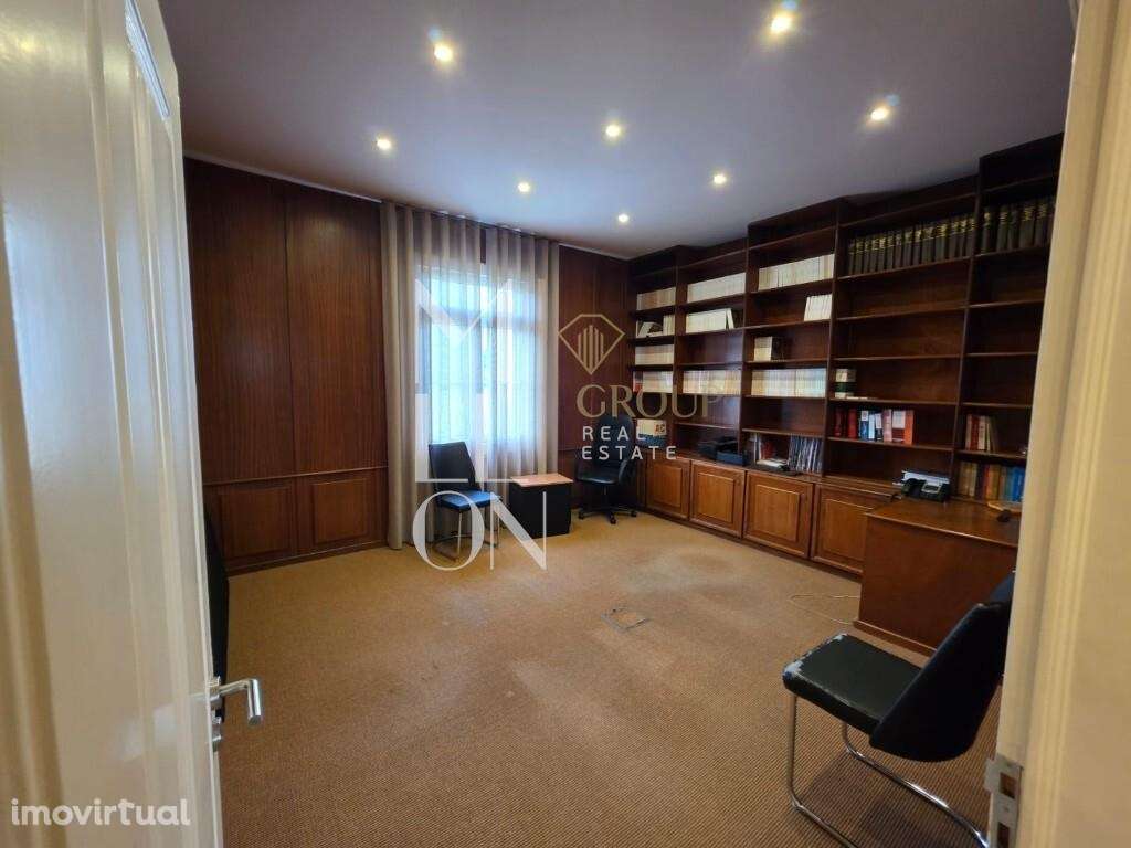 Prédio de Escritórios para Arrendamento no Coração do Funchal - Grande imagem: 5/15