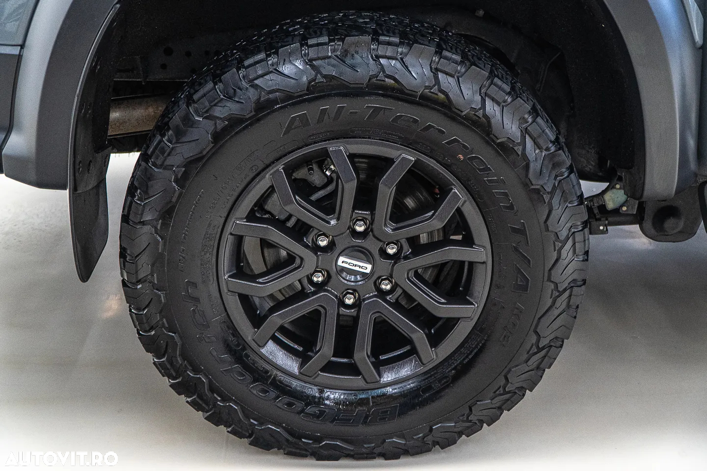 Ford Raptor - 35
