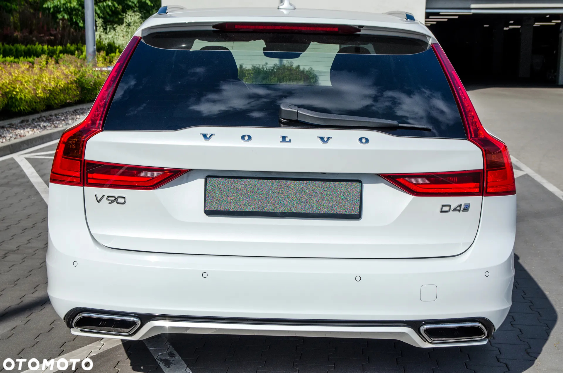 Volvo V90 D4 Geartronic R Design - 9