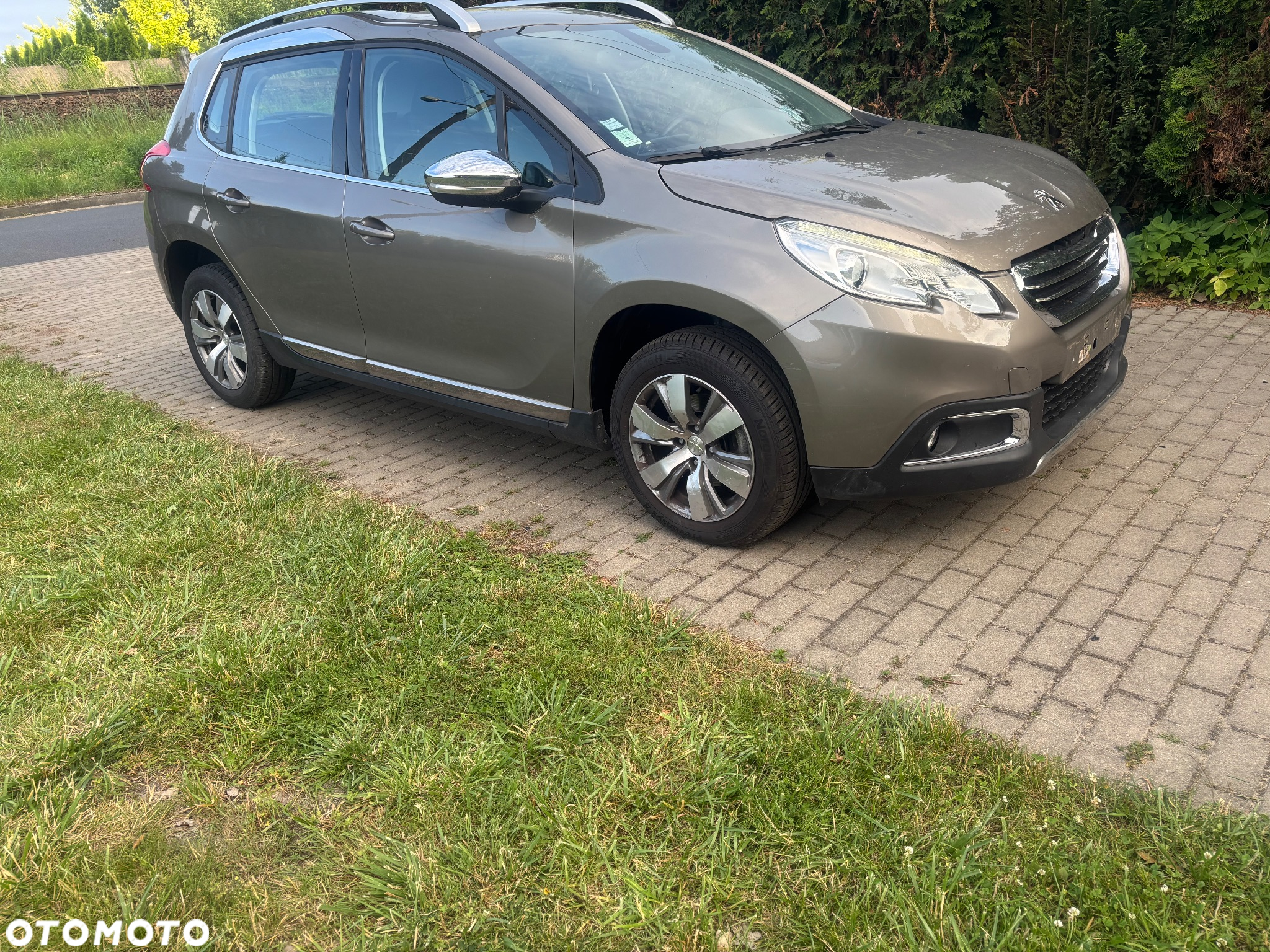 Peugeot 2008 1.2 Pure Tech Active S&S - 12