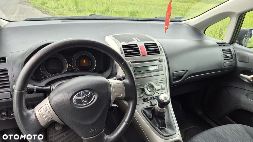 Toyota Auris 1.6 VVT-i Sol - 5