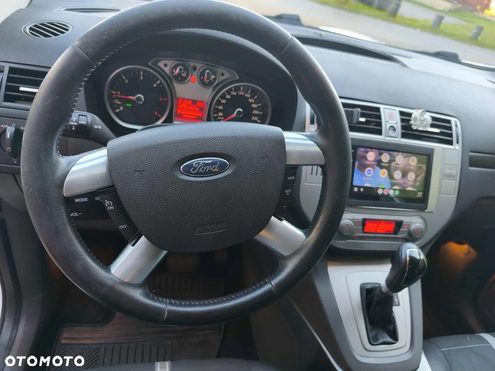 Ford Kuga 2.0 TDCi 4x4 Titanium - 11