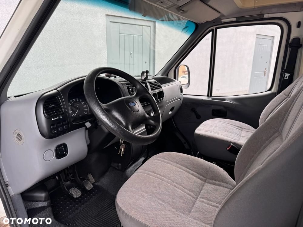 Ford Transit - 15