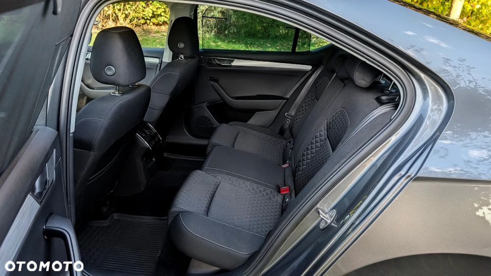 Skoda Superb 1.5 TSI Ambition DSG - 16