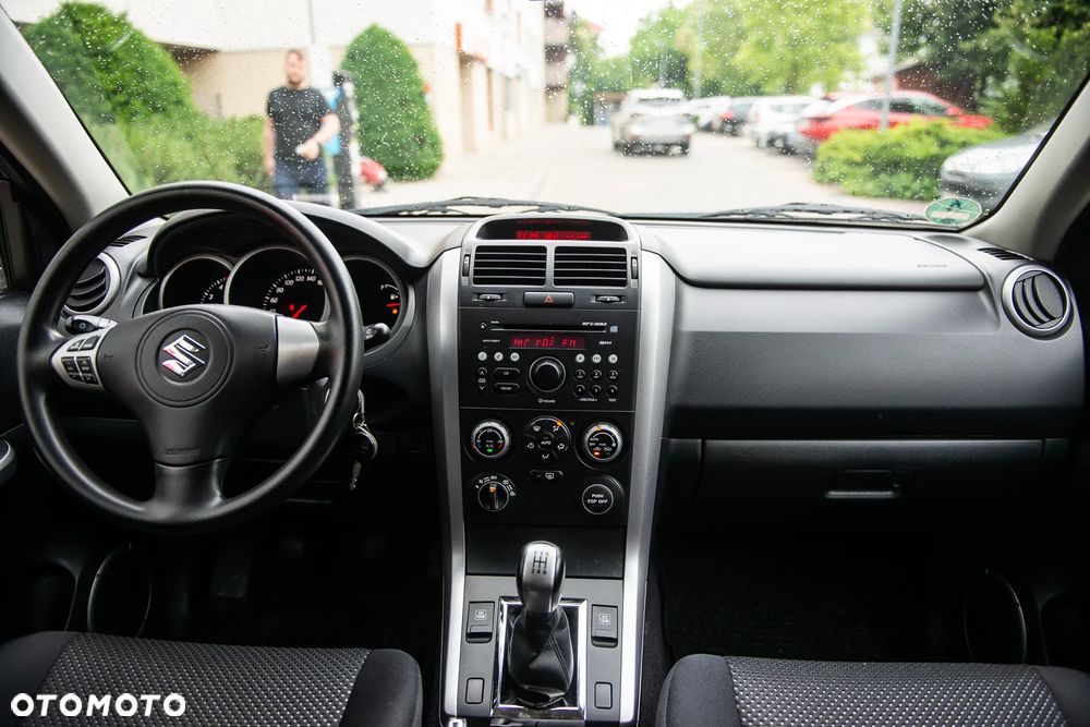 Suzuki Grand Vitara 1.9 DDiS Comfort - 23