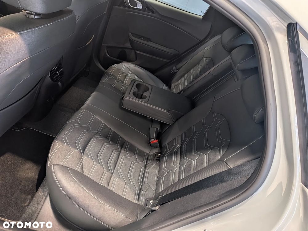 Kia XCeed - 7