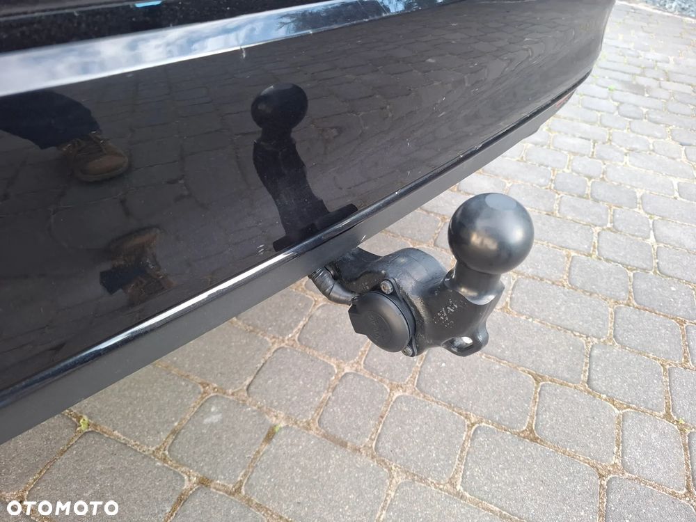 Volkswagen Passat 2.0 TDI SCR Elegance - 19