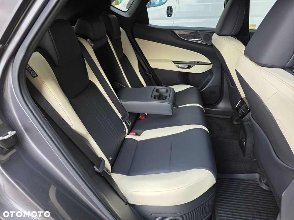 Lexus NX 350h Prestige 2WD - 21