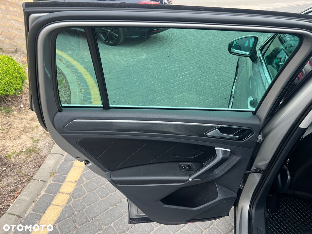 Volkswagen Tiguan - 20