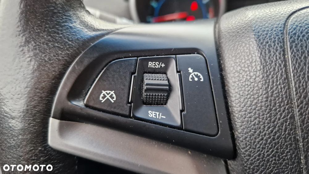 Chevrolet Cruze 1.6 LT - 16