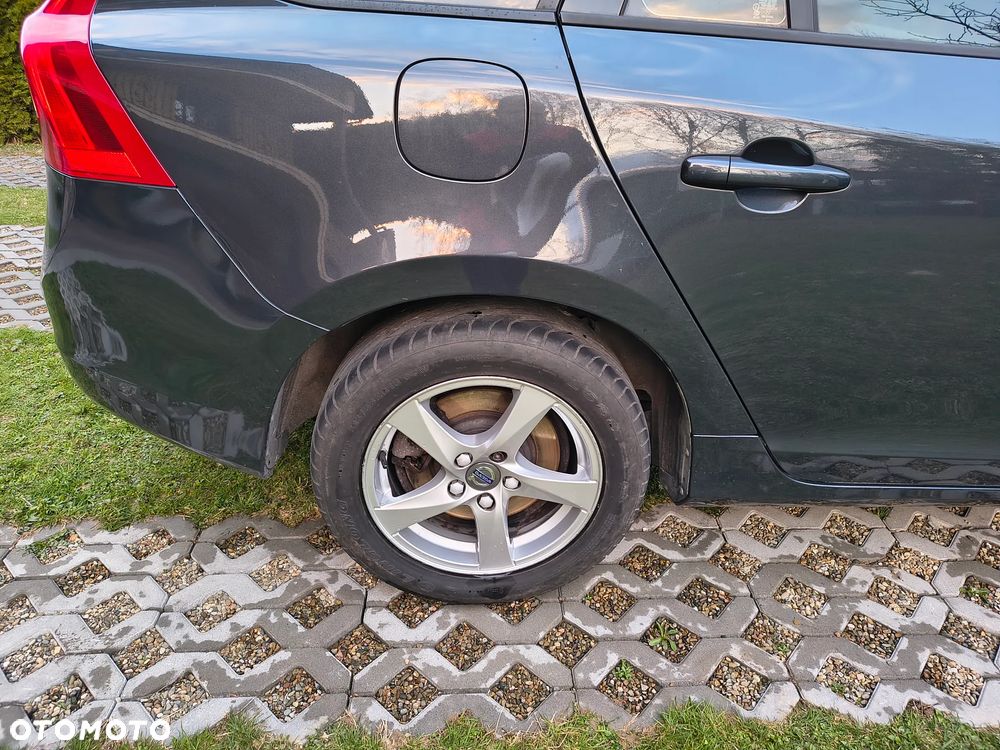 Volvo V60 D3 Geartronic Kinetic - 11