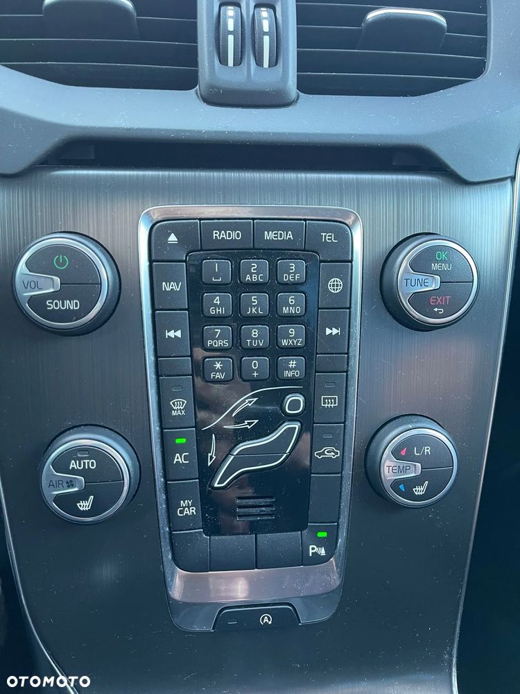 Volvo V40 D3 Kinetic - 25