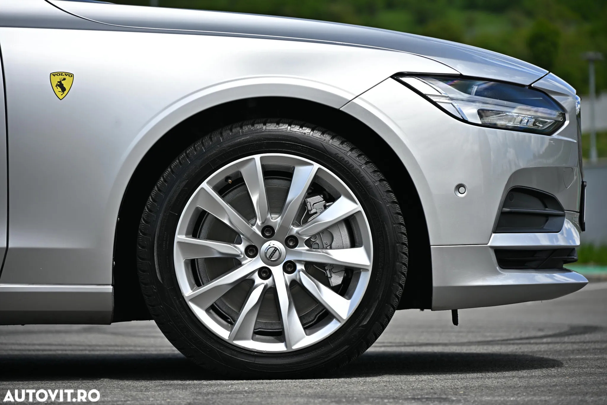 Volvo V90 D5 AWD Geartronic Momentum - 17