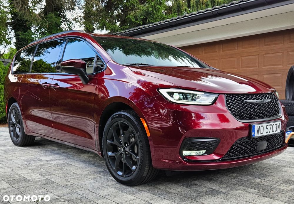 Chrysler Pacifica - 2