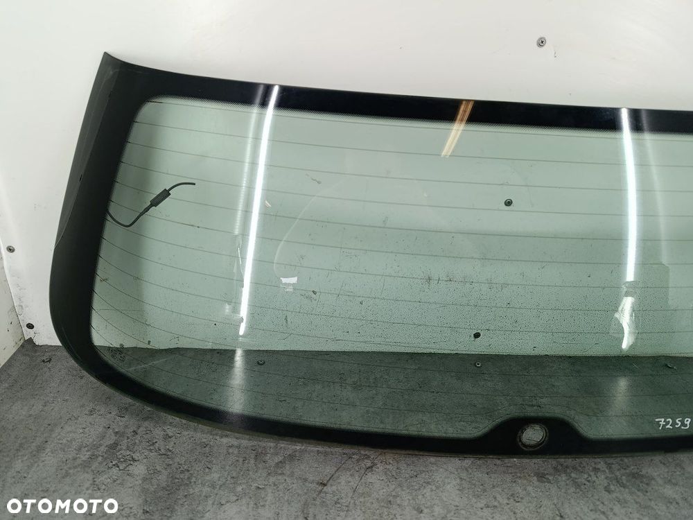 SZYBA KLAPY BAGAZNIKA VW PASSAT B6 KOMBI - 4