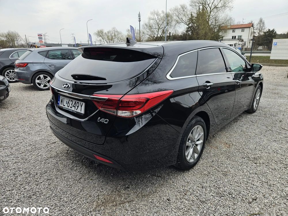 Hyundai i40 Kombi blue 1.6 Trend - 17