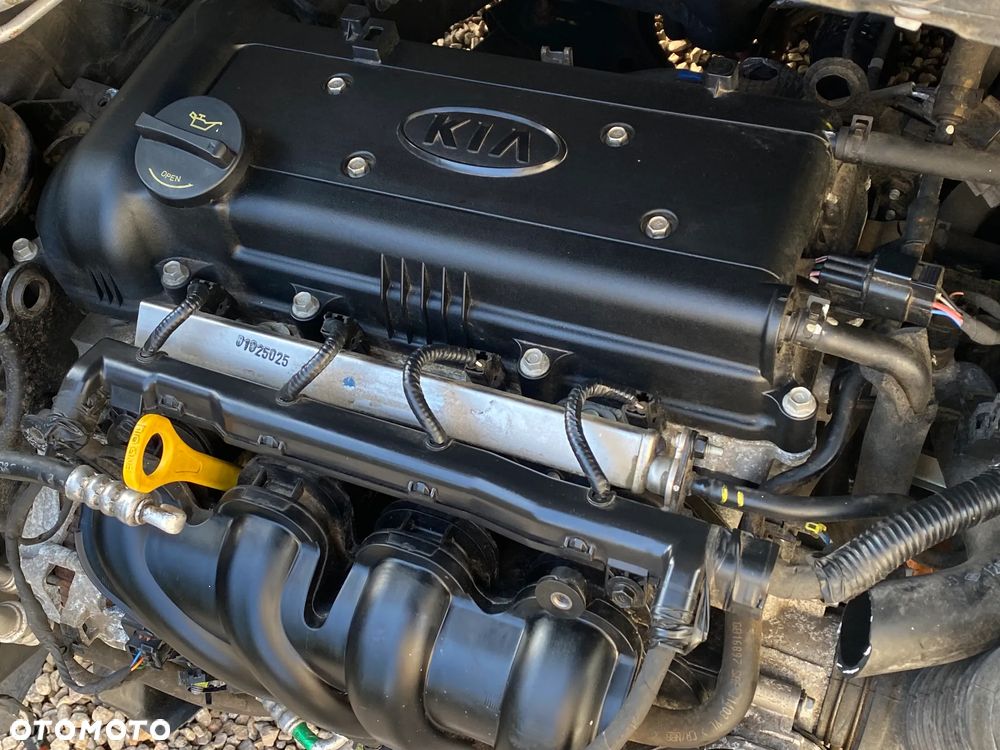 KIA VENGA 1.6 16V 09- Silnik G4FC w aucie 112tys.km Niemcy - 4